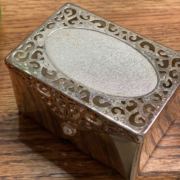 VTG 90s Silver Keepsake Box Velvety lining Pearl Accent on Lid Things Remembered - Picture 3 of 9